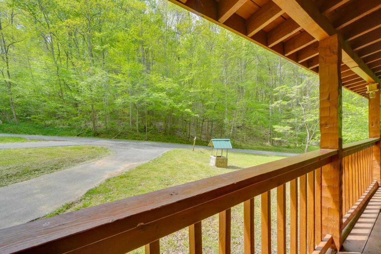 Cabin With Hot Tub About 6 Mi To Downtown Gatlinburg! Exterior foto