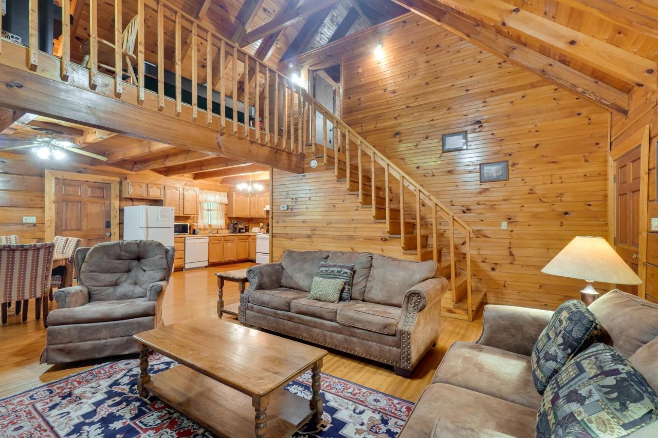 Cabin With Hot Tub About 6 Mi To Downtown Gatlinburg! Exterior foto